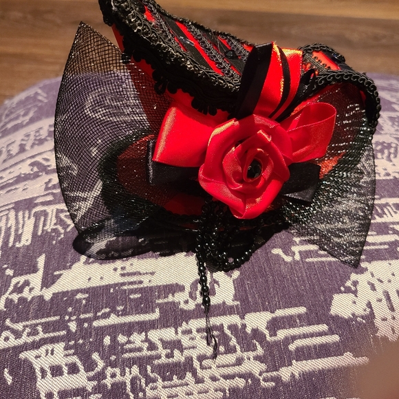 Cute little Fashion Hat - Picture 6 of 7